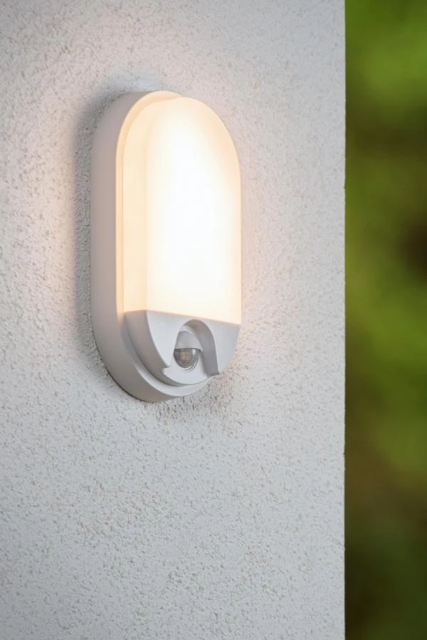 Lucide HUPS IR - Lámpara de pared Dentro/Fuera - LED - 1x10W 3000K - IP54 - Sensor movimiento & día/noche - Blanco - SFEER 1